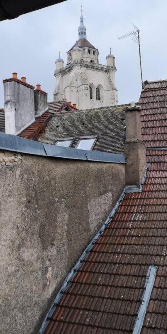 Duplex Au Centre Ville, Dans Cour Interieure Calme Доль Екстер'єр фото